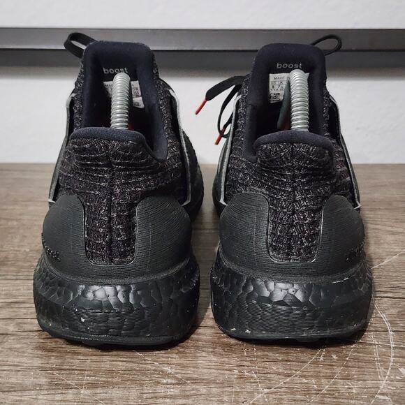 Adidas Ultraboost 4.0 Men’s Athletic Running Shoes Sneakers Size 8 Triple Black main image 4